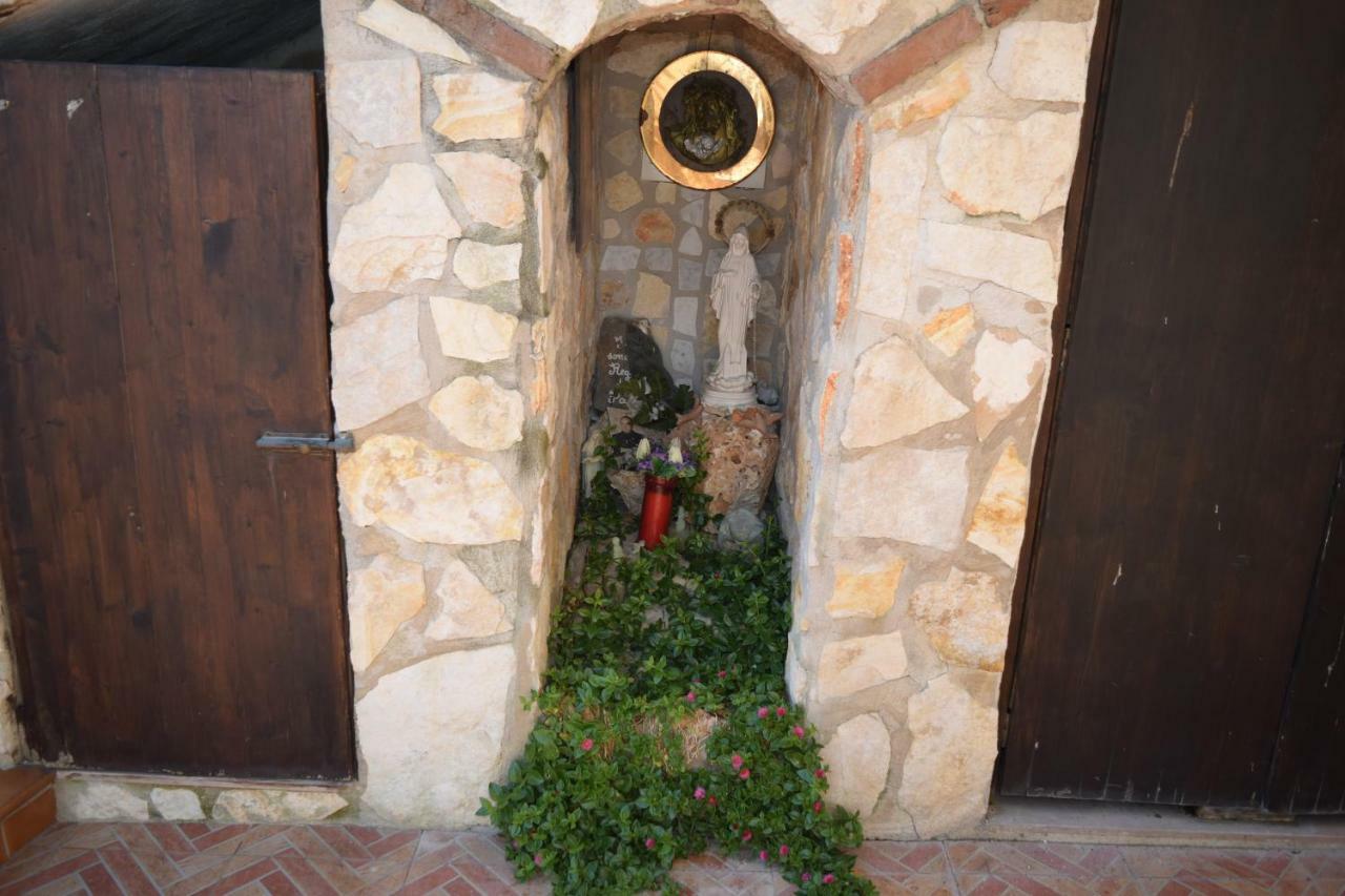 Bed &Breakfast Pinetamare Bed & Breakfast Castel Volturno Luaran gambar