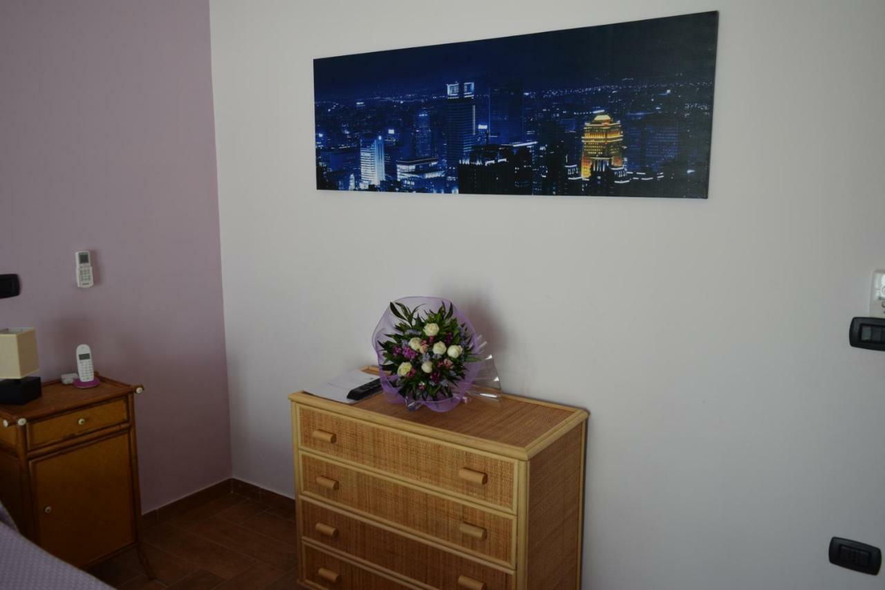 Bed &Breakfast Pinetamare Bed & Breakfast Castel Volturno Luaran gambar
