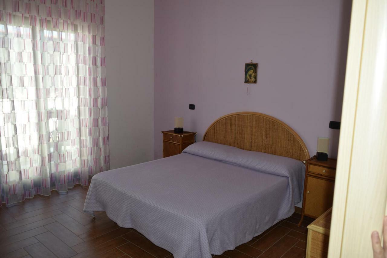Bed &Breakfast Pinetamare Bed & Breakfast Castel Volturno Luaran gambar